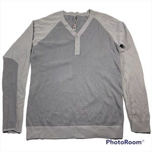 Like new! Revolution Now raglan sleeve knit henley sweater size S